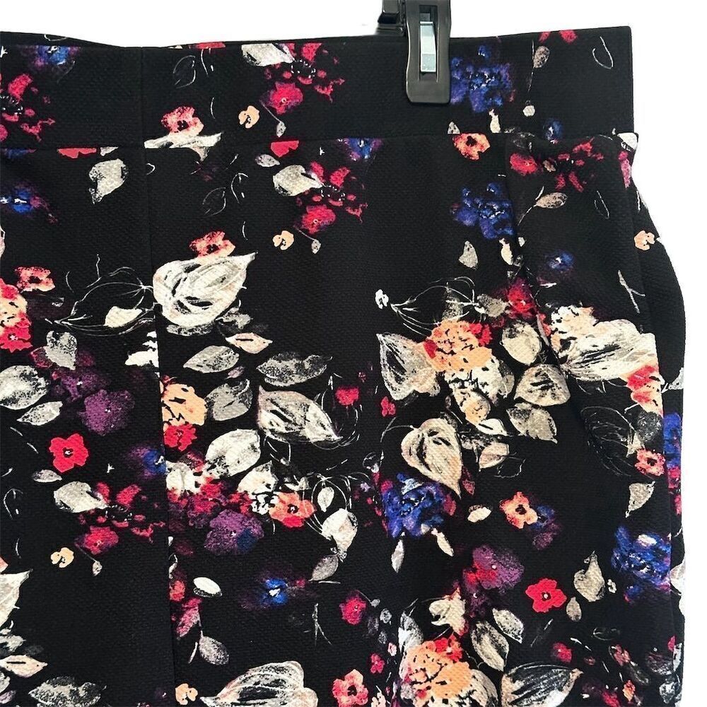 Torrid Women's Plus Floral Print Mini Skirt Multicolor Summer Casual Size 3X - Picture 8 of 12